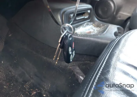 2000 Chevrolet Blazer Lt from USA, damaged, VIN 1GNDT13W9YK145110